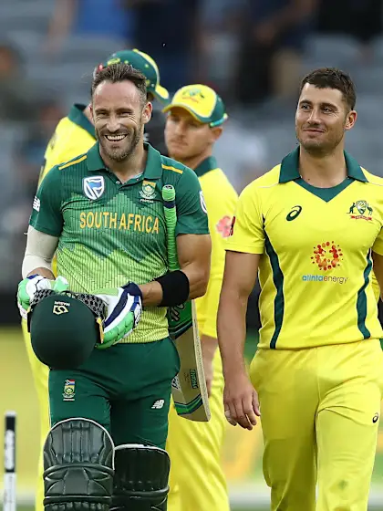 Steyn stars as South Africa dismantle Australia