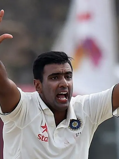 Smith and Ashwin finish 2015 as number-one ranked batsman and bowler respectively