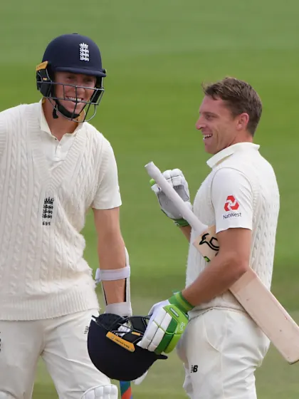 Crawley and Buttler's record-breaking stand cripples Pakistan