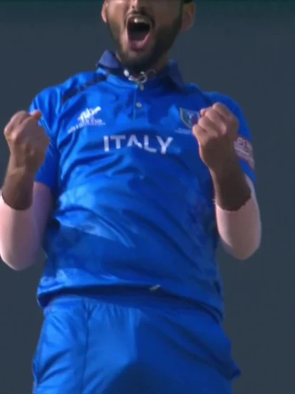 Phil Salt - Wicket - England vs Italy