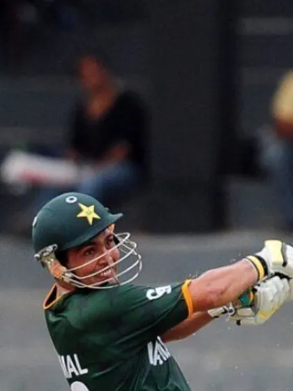 Kamran special helps Pakistan beat India