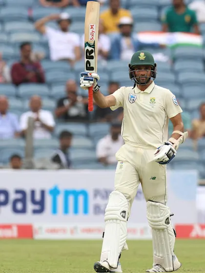 Ashwin's four-for gives India 326-run lead despite lower-order resistance