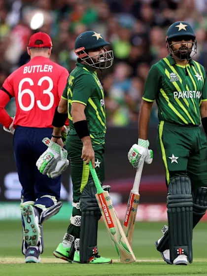 Pakistan, England test waters in hard-fought Powerplay | T20WC 2022
