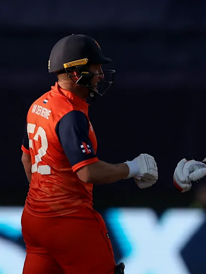 SIX: Max O'Dowd splits two fielders and clears the rope | T20WC 2022