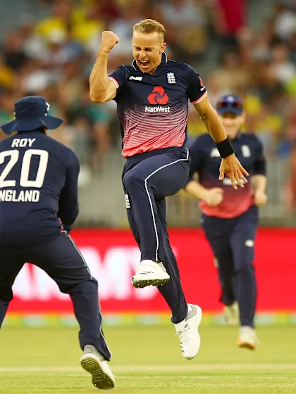 Curran's five wickets takes England home in thrilling series finale