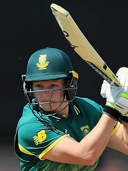 Bowlers, Lizelle Lee take South Africa to series win