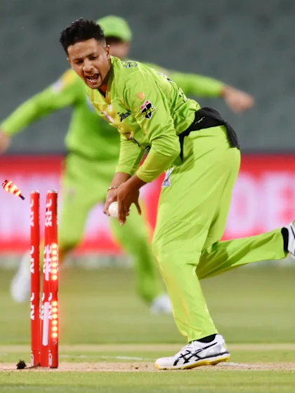 Uncapped teen named in fresh-faced Australia T20I squad