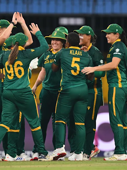 De Klerk's stunner sends Perry back | CWC25
