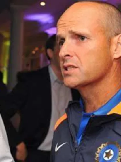 De Villiers likely to give up keeping duties