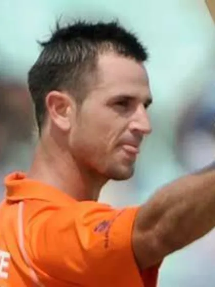 Ryan ten Doeschate wins ICC Associate and Affiliate Player of the Year 2011