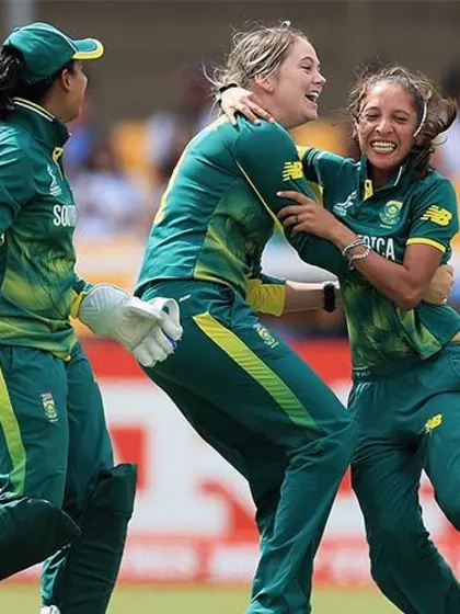 Lee, Van Niekerk flatten India