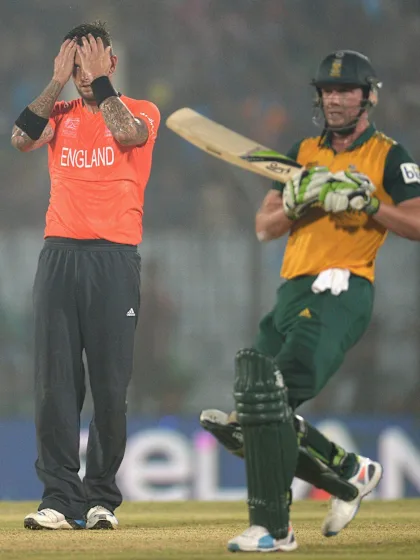 Shades of Viv in de Villiers' batting today