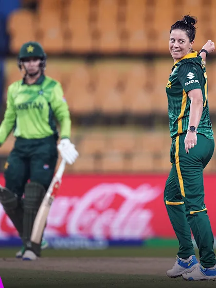 Kapp puts Pakistan under the pump | Powerplay Highlights | CWC25