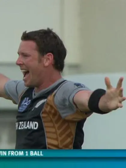 New Zealand win 1 run thriller v Pakistan