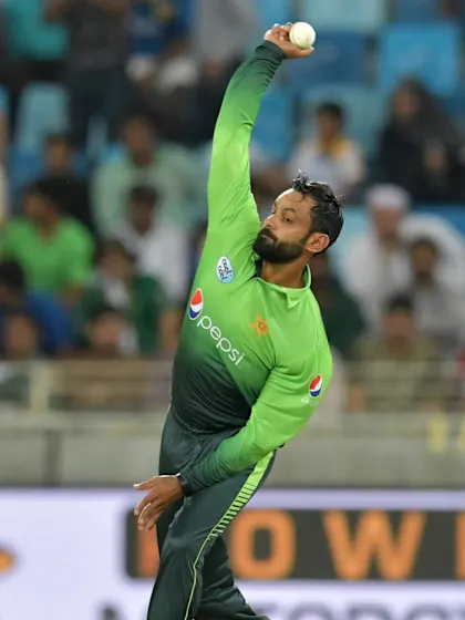 Pakistan's Hafeez reported for suspect bowling action