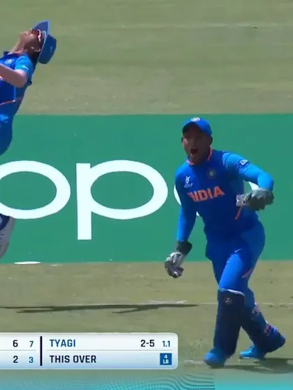 ICC U19 CWC: IND v AUS – Davies flashes and is caught at slip