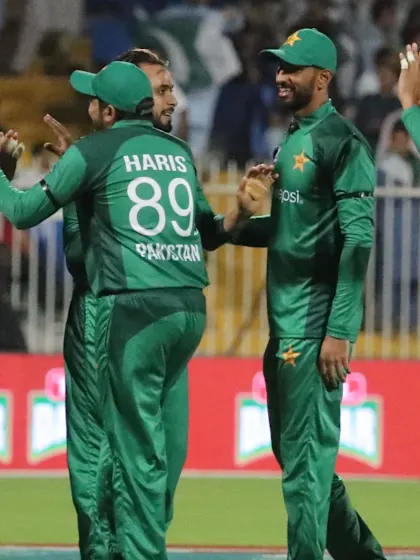 Pakistan look to draw level against surging Australia