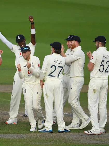 Bowlers keep England's chances alive despite Yasir four-for