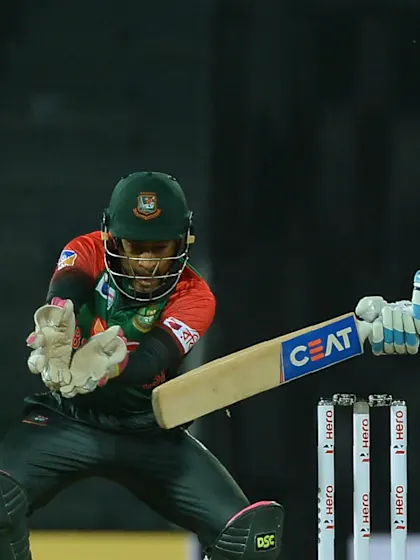 India cruise into Sunday's showdown with victory over Bangladesh