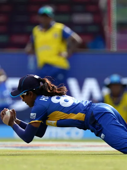 Beaumont falls while attempting to attack | CWC25