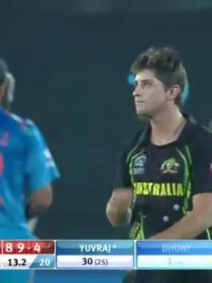 M28: Ind v Aus - India innings Super Sixes