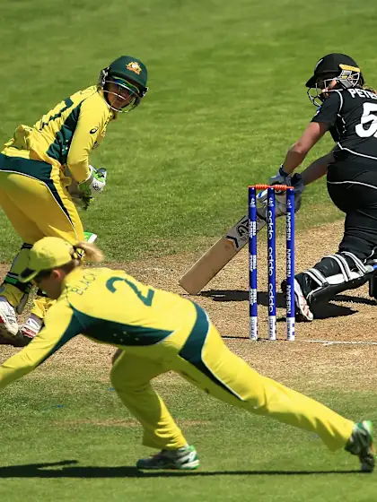 WICKET: Anna Peterson is caught behind for 7