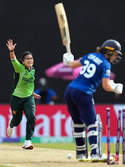 Sana's peach to dismiss Sciver-Brunt | CWC25
