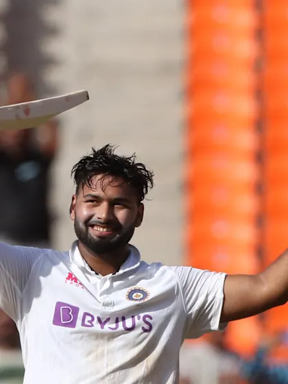 Daredevil Pant switches gears to rescue India in crucial final Test