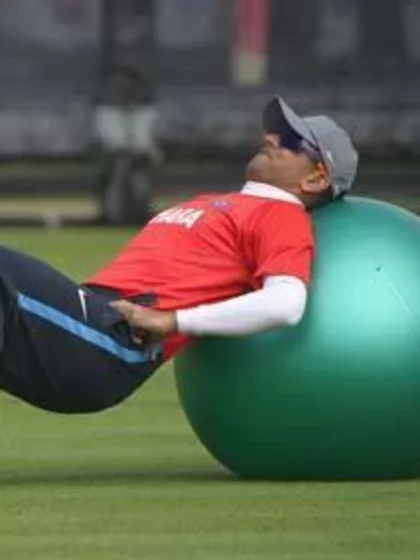 Dravid set for T20 debut as India lose Gambhir