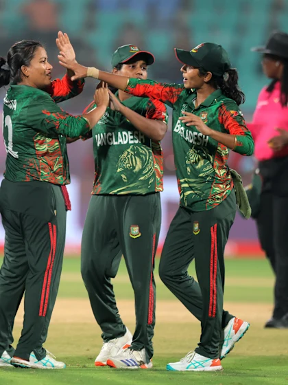 Bangladesh get the important wicket of Kapp | CWC25
