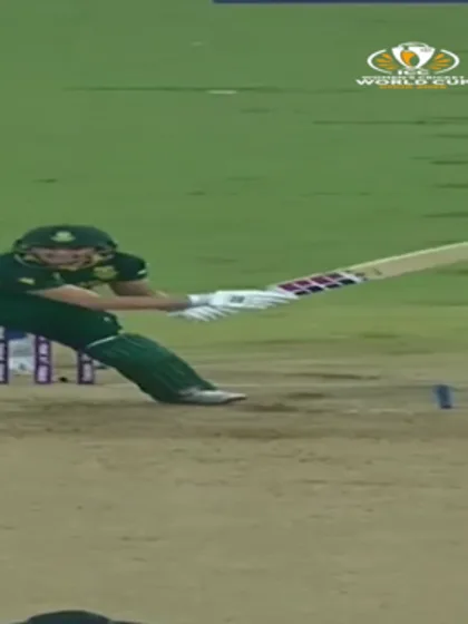 SoCWC25_ENG_SA_Ecclestone _bowling _PlayerHLS_9 x16