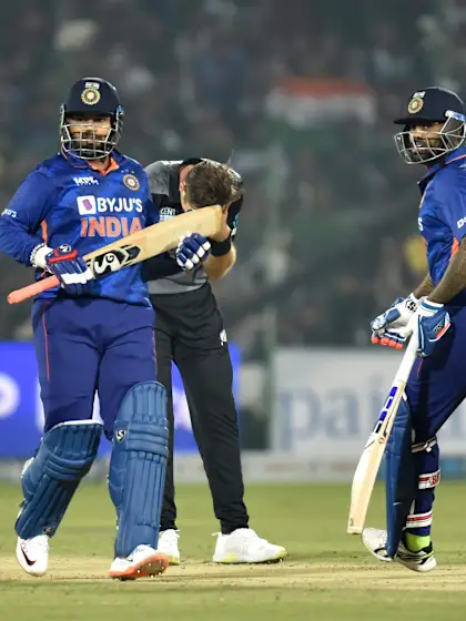 India hold their nerve in last-over thriller against New Zealand