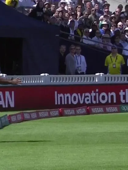 DROPPED: Faf du Plessis survives as Malinga misjudges the catch