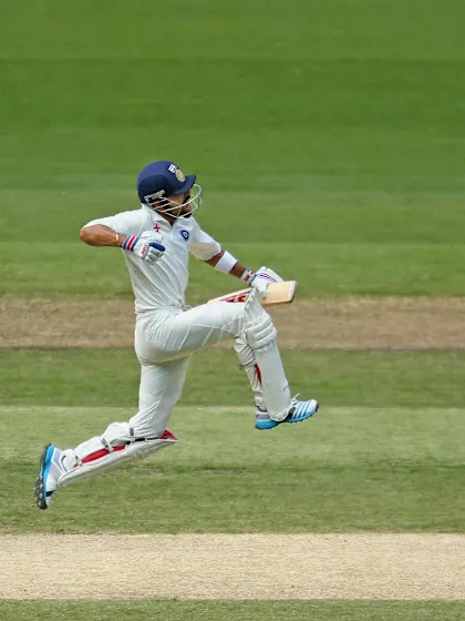 Kohli, like George Headley, brings up 900 but still can't beat an Australian off No.1