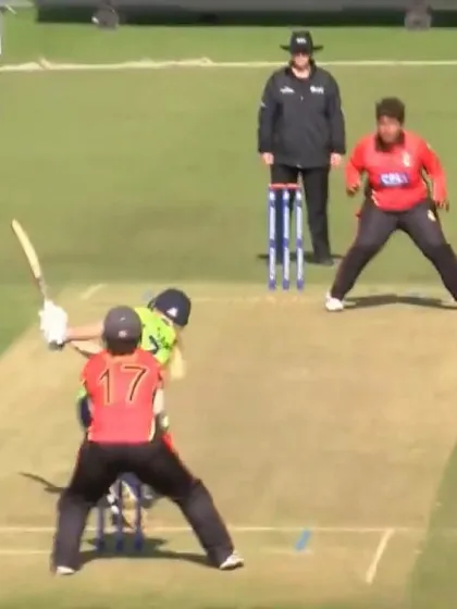 ICC T20WC Qualifier: IRE v PNG - Kim Garth slog sweeps a six
