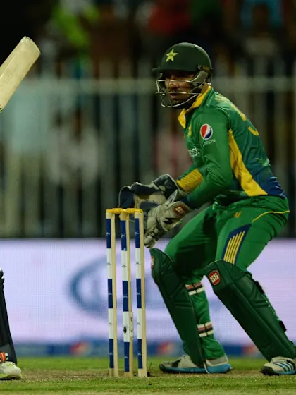 All-round England goes 2-1 up