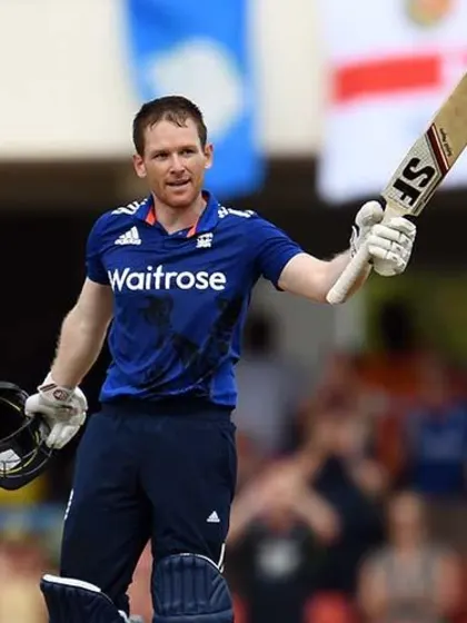 Morgan ton sets up England win