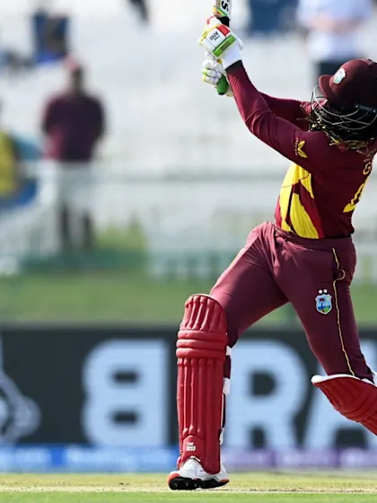 Pat Cummins ends Chris Gayle's fast start