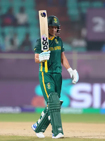 Kapp's valuable half-century against Bangladesh | CWC25