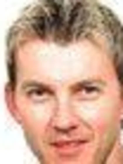 Lee hints at retirement post ICC CWC 2011