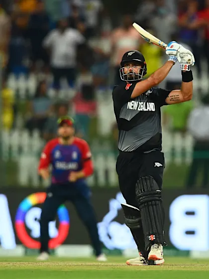 Magic Mitchell blasts New Zealand into final