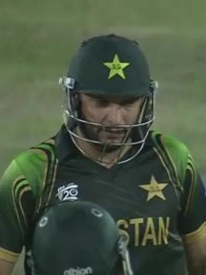 M32: WI v Pak - Pakistan innings Super Sixes