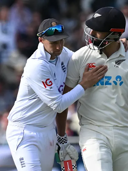 England rebuild after Mitchell powers New Zealand to 553