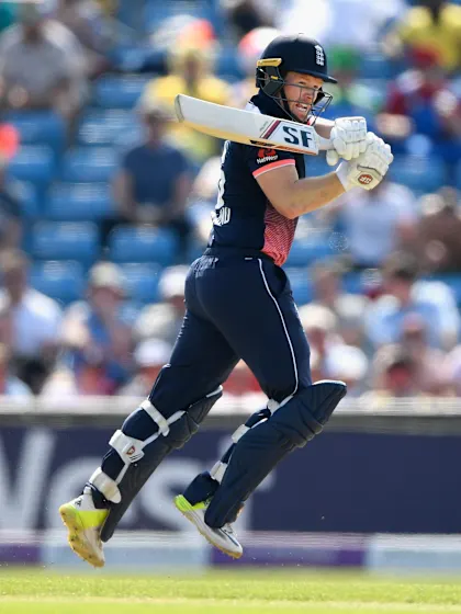 Morgan, Moeen set up comfortable England win