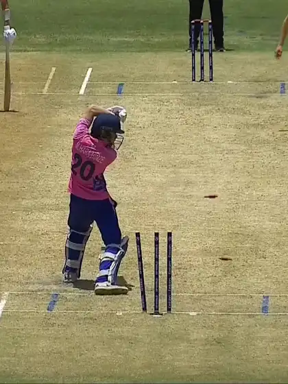 Montgomery Hara-Hinze - Wicket - Australia vs Japan