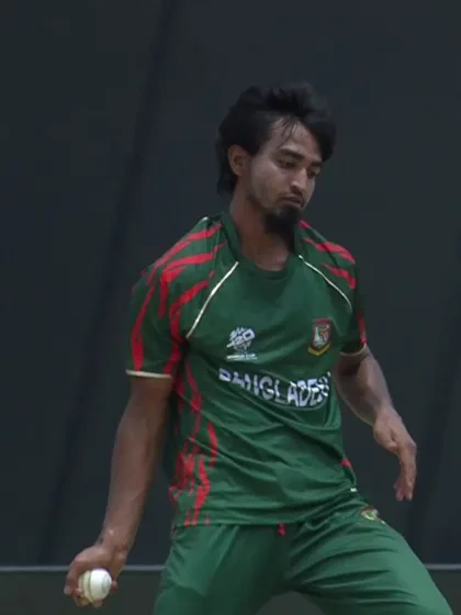 Logo of Max O'dowd - Wicket - Bangladesh vs Netherlands