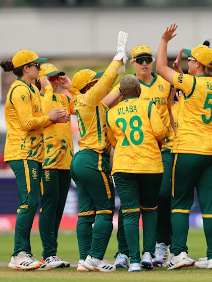 Kapp delivers an early blow | Women's T20WC 2026