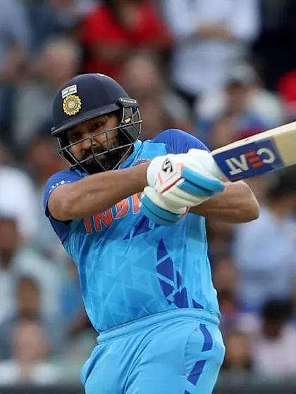 Rohit Sharma adopts aggresive approach against Curran | T20WC 2022