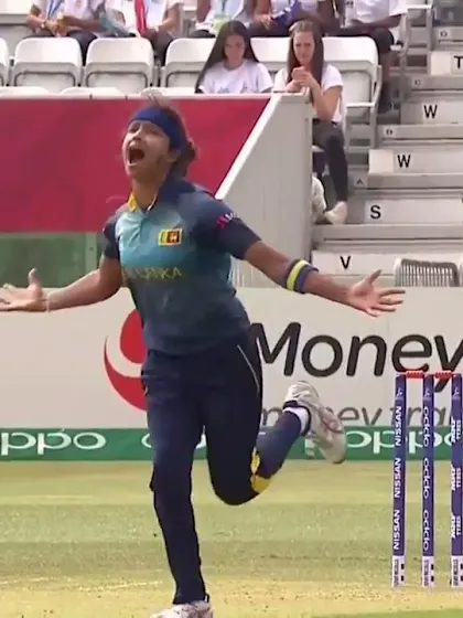 WICKET: Stafanie Taylor is dismissed by Sripali Weerakkody for 4