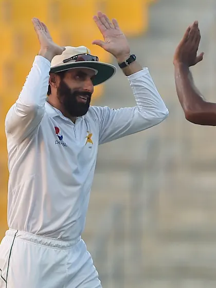 Late wickets put Pakistan on top